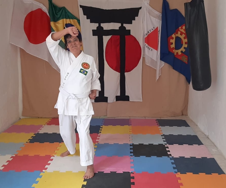 marilia faixa branca