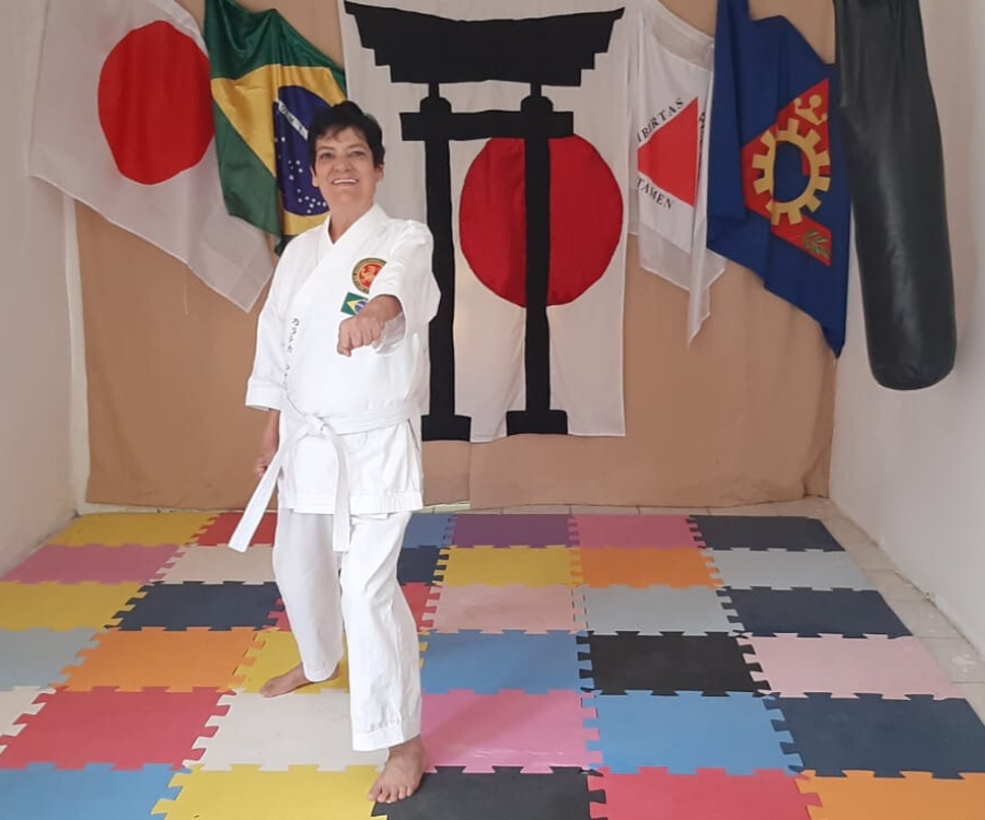 marilia faixa branca